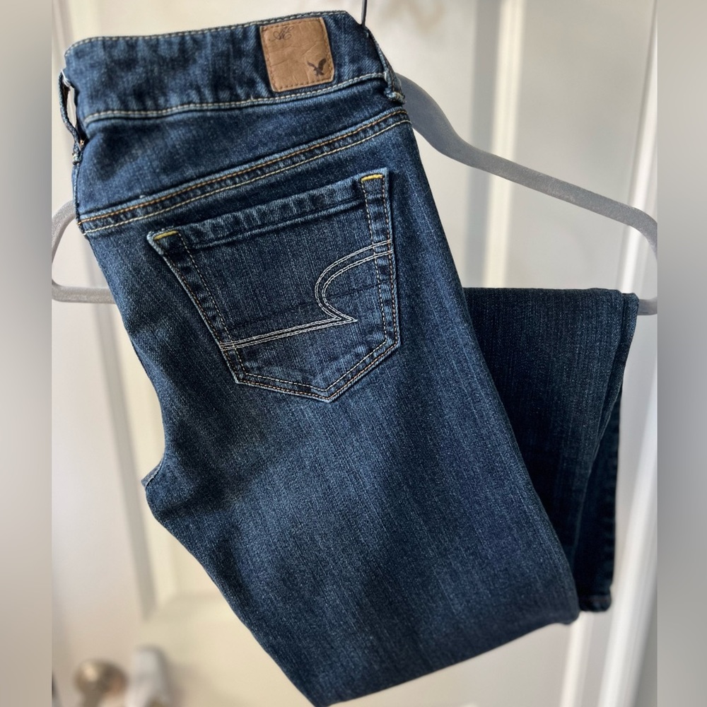 American Eagle Jeans • Favorite Boyfriend • Stretch • Size 6 Long